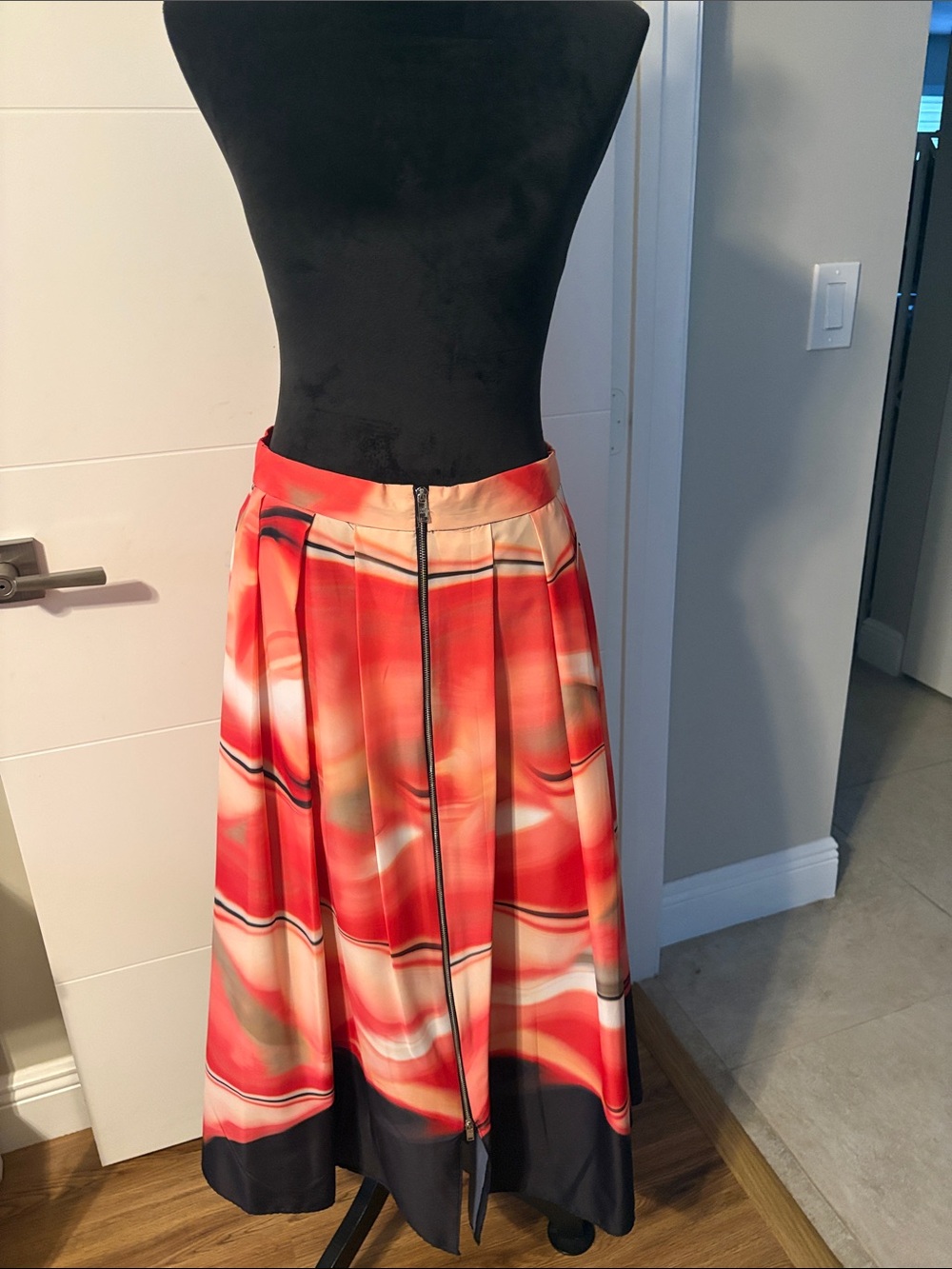 DKNY Red & Black Printed A-Line Midi Skirt Sz8 New